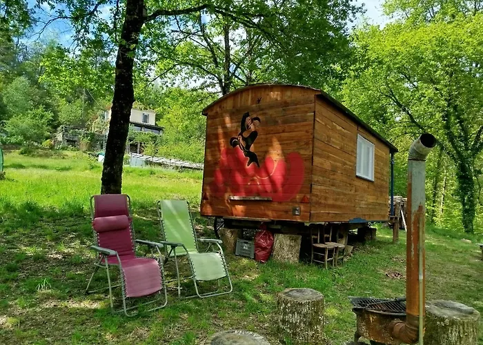 Kemping Roulotte Et Par Hasard *