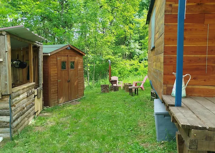 Kemping Roulotte Et Par Hasard *